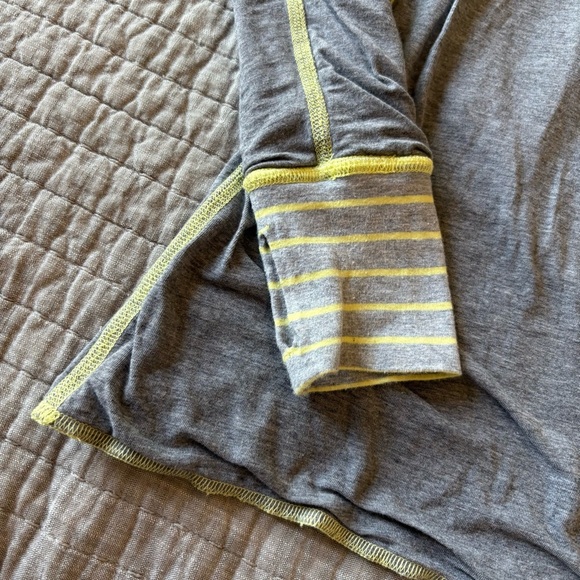 Lululemon 2 in 1 Reversible Gray & Yellow Long Sleeve Top | S - Picture 9 of 10